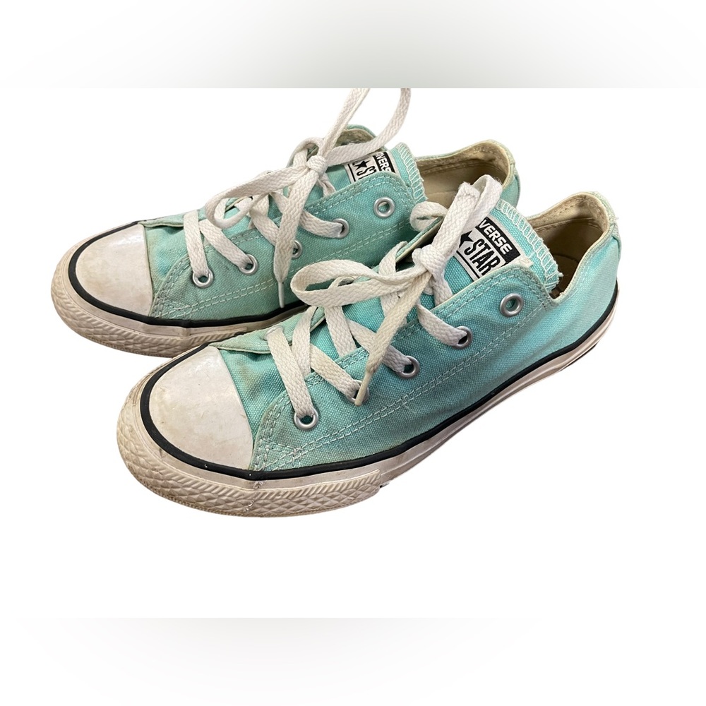 Converse low top aqua turquoise sneakers size 3Y big kid shoes